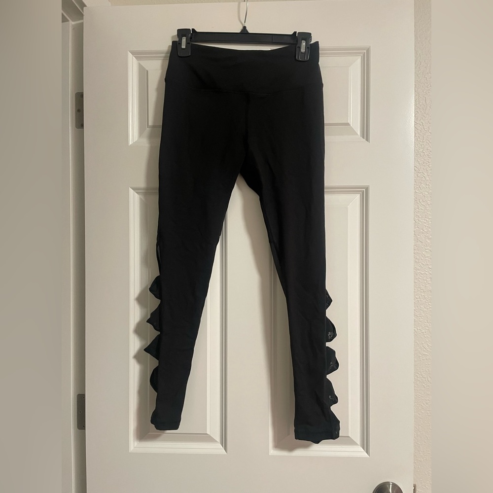 Victorias Sport Total Knockout ribbon mesh cutout leggings
